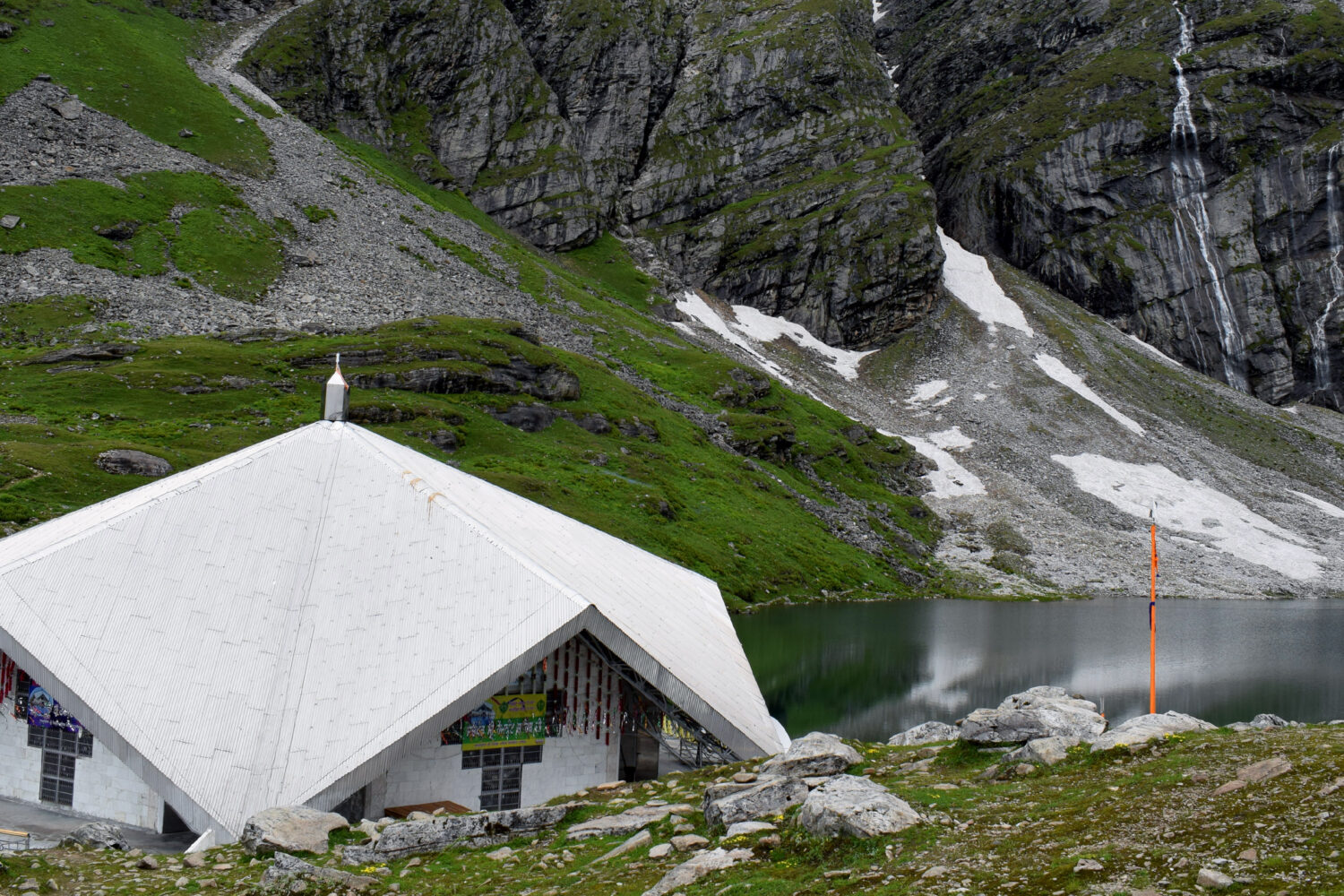 Valley of flowers Trek With Badrinath